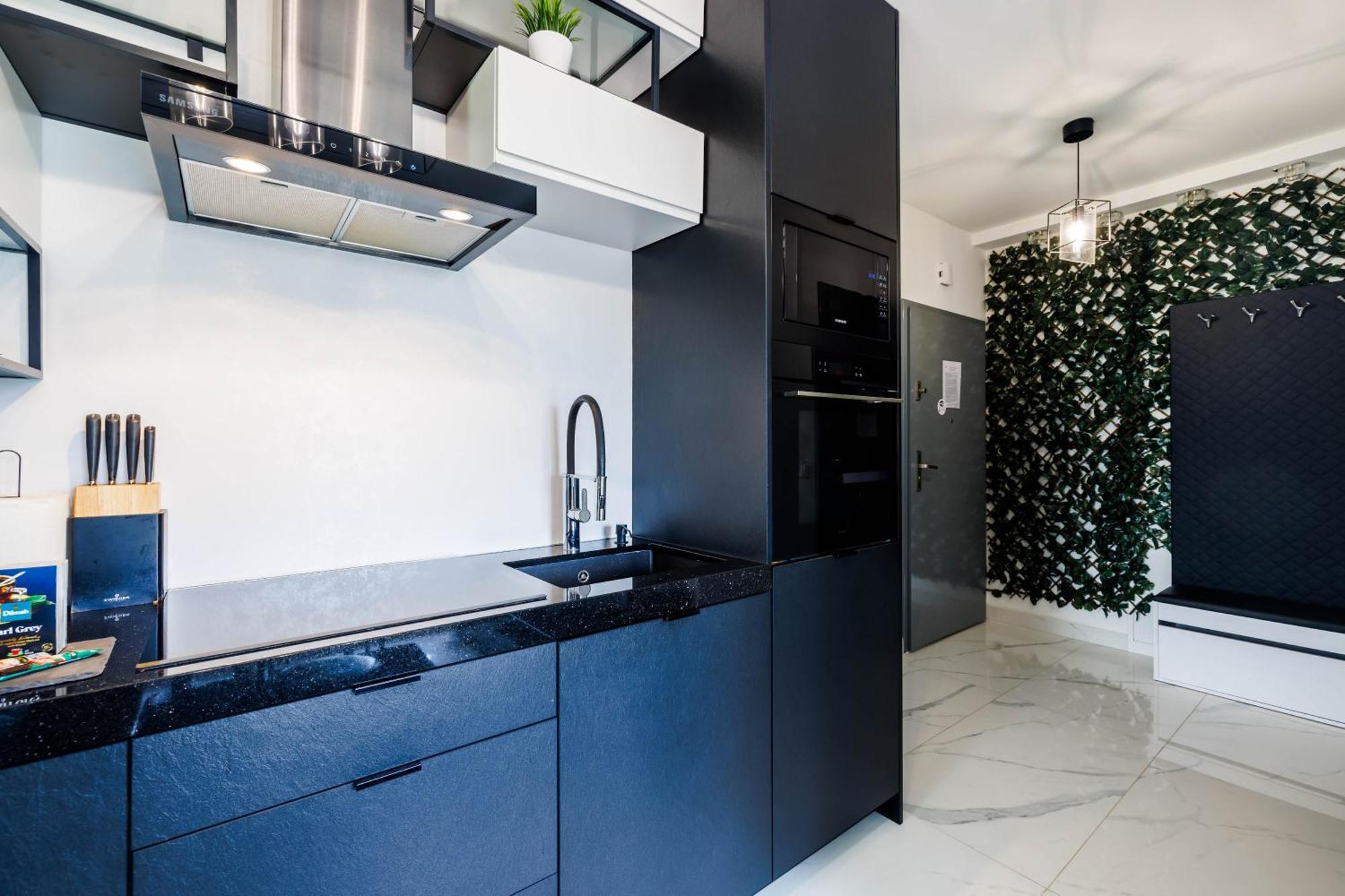 Luxury Apartment With Spa Bath- City Centre, Free Parking Rzeszow Exterior photo