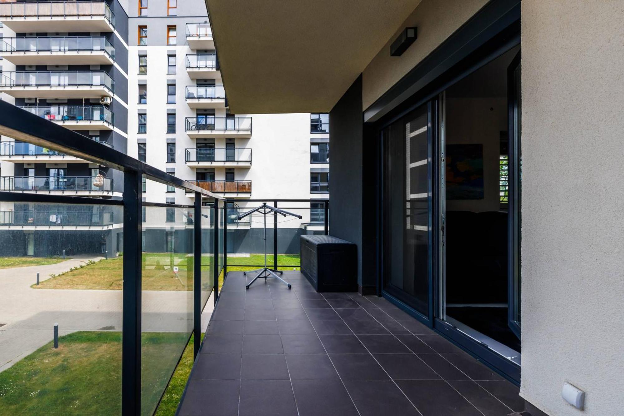 Luxury Apartment With Spa Bath- City Centre, Free Parking Rzeszow Exterior photo